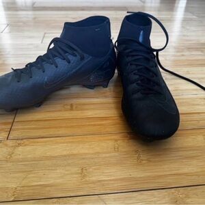 Nike Black Athletic Soccer Shoes